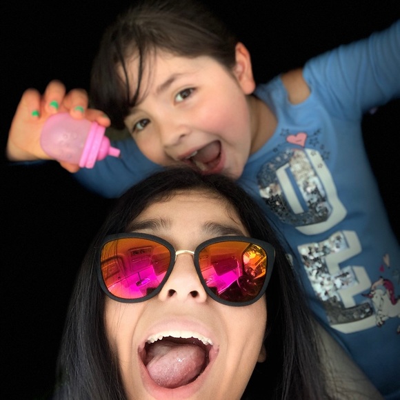 Meet your Posher, Jennifer - Picture 1 of 1